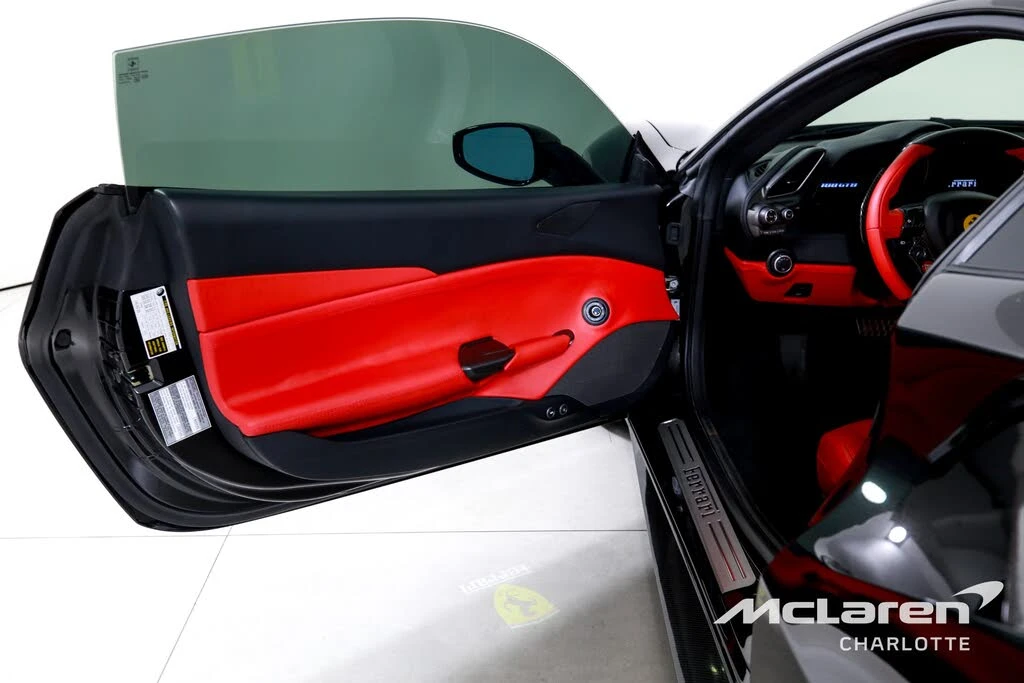 2018 Ferrari 488 GTB - Image 10 of 31
