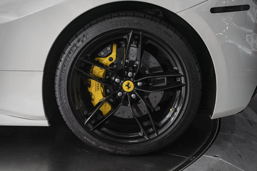 2018 Ferrari 488 GTB - Image 19 of 31