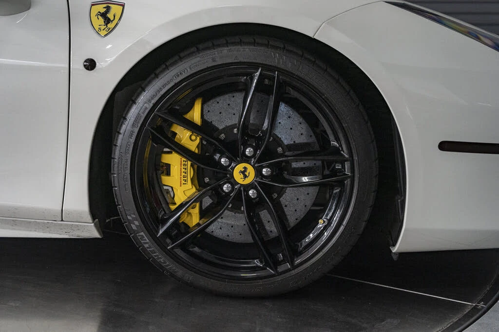 2018 Ferrari 488 GTB - Image 17 of 31