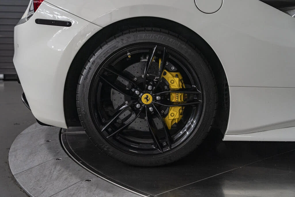 2018 Ferrari 488 GTB - Image 16 of 31
