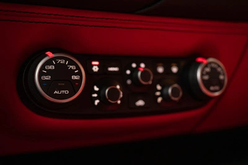 2018 Ferrari 488 GTB - Image 17 of 31