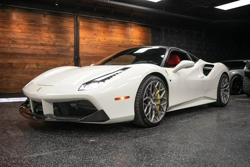 2018 Ferrari 488 GTB - Image 2 of 31
