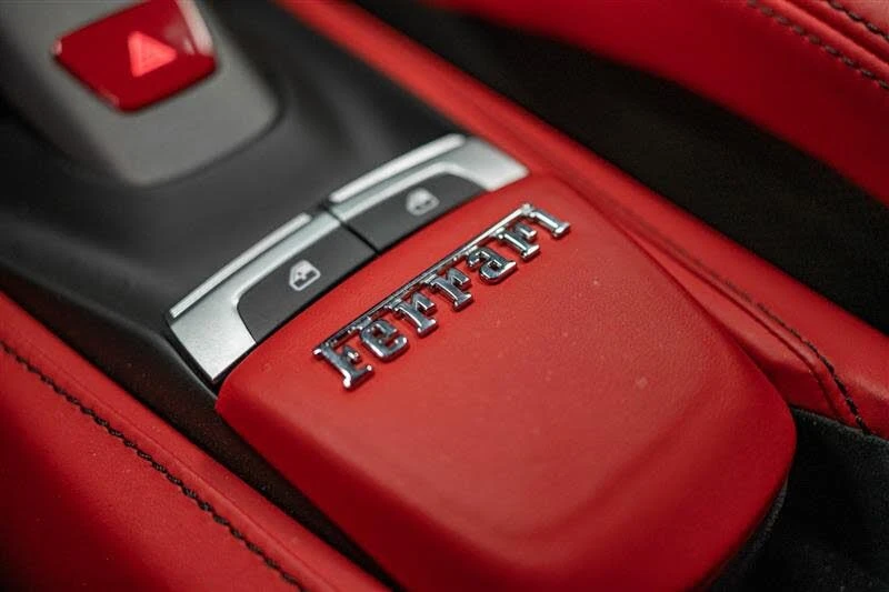2018 Ferrari 488 GTB - Image 20 of 31
