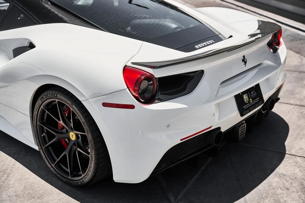 2018 Ferrari 488 GTB - Image 10 of 31