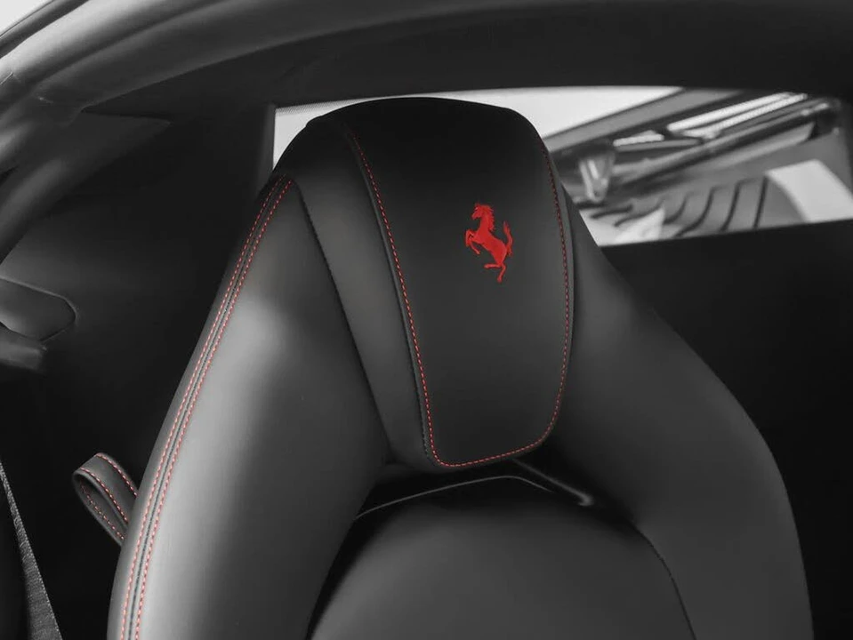 2018 Ferrari 488 GTB - Image 22 of 31
