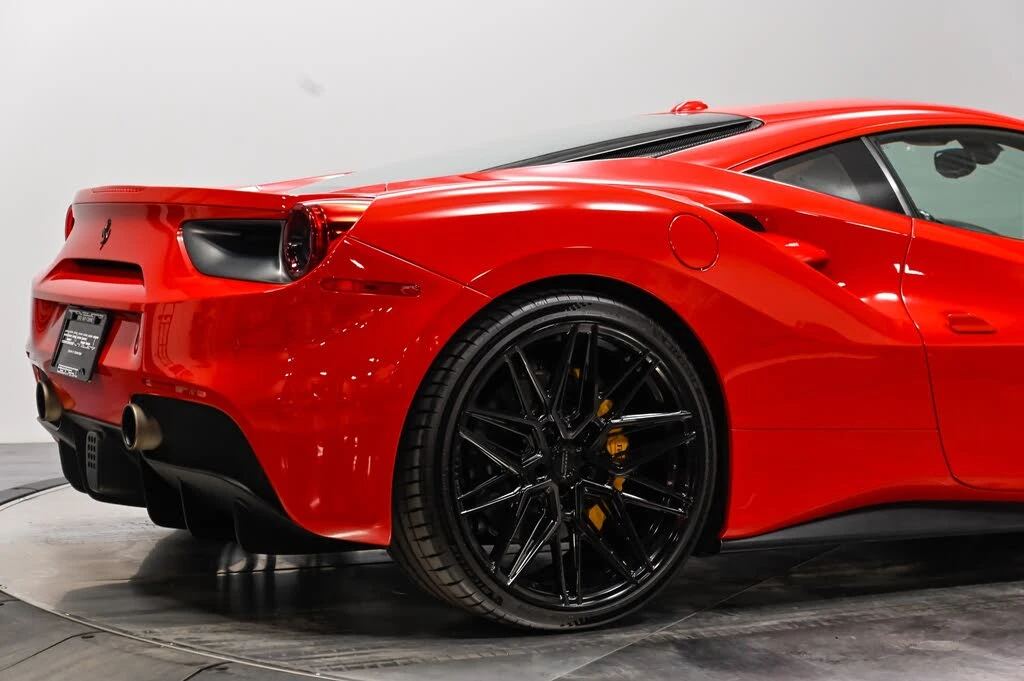 2018 Ferrari 488 GTB - Image 16 of 31