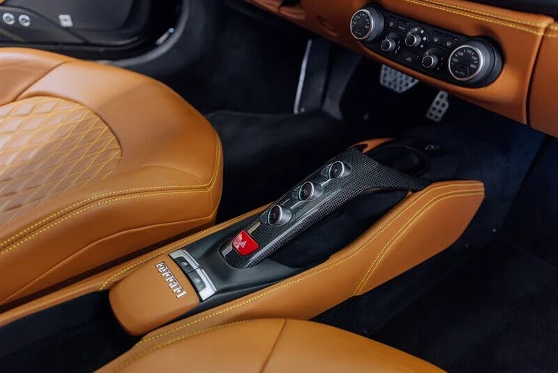 2018 Ferrari 488 GTB - Image 28 of 31
