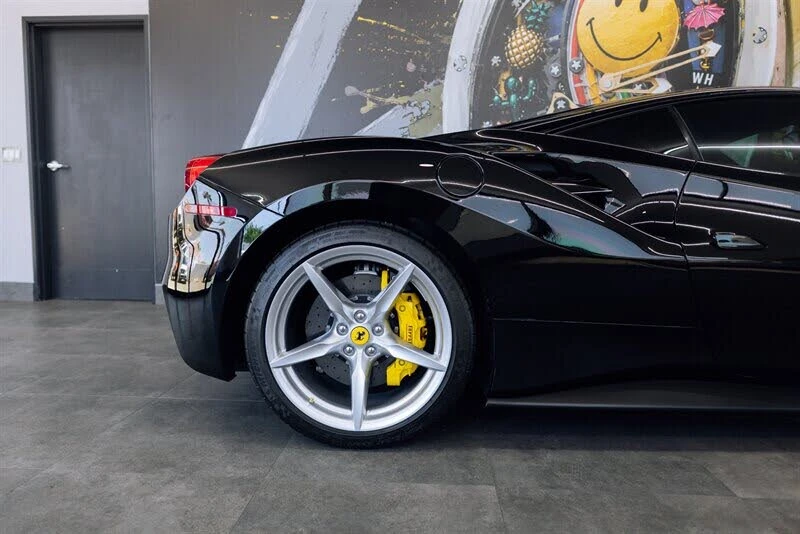 2018 Ferrari 488 GTB - Image 7 of 31