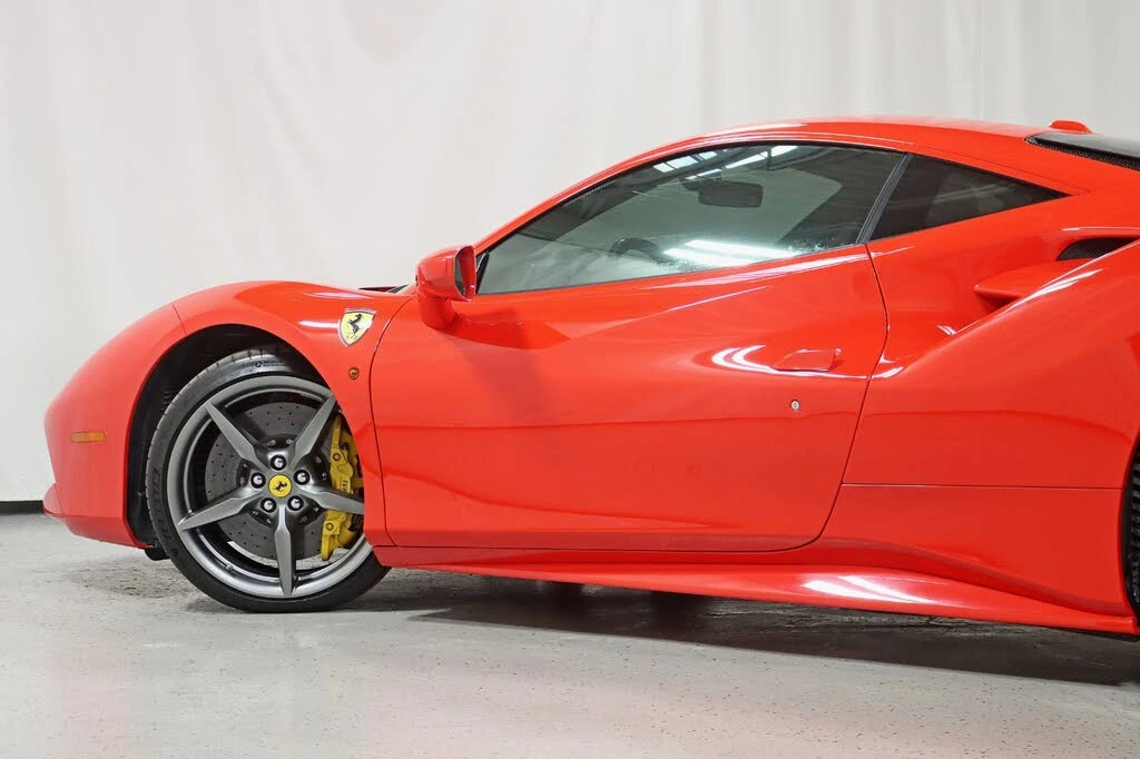 2018 Ferrari 488 GTB - Image 12 of 31