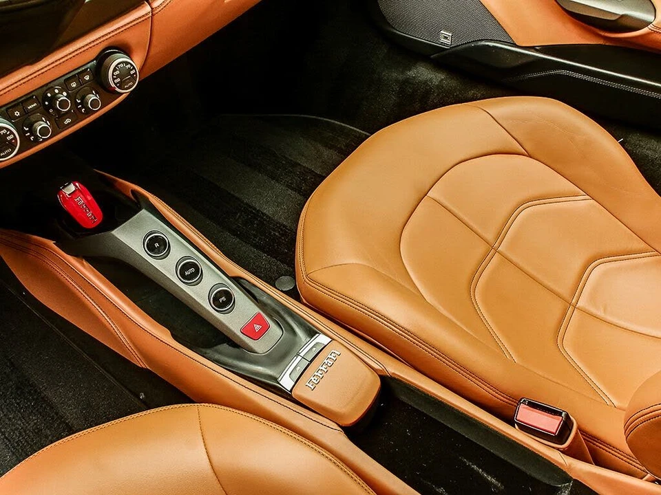 2018 Ferrari 488 GTB - Image 13 of 31