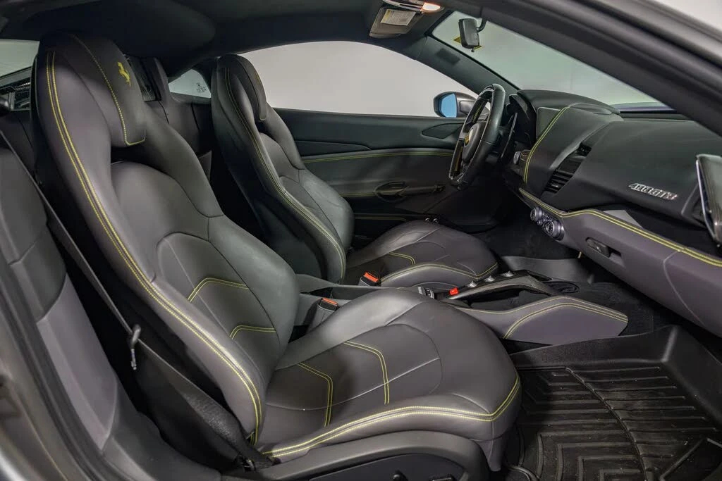 2018 Ferrari 488 GTB - Image 26 of 31