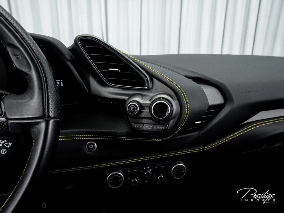2018 Ferrari 488 GTB - Image 30 of 31