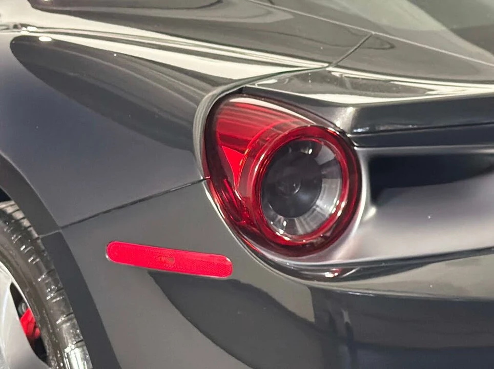 2018 Ferrari 488 GTB - Image 9 of 31