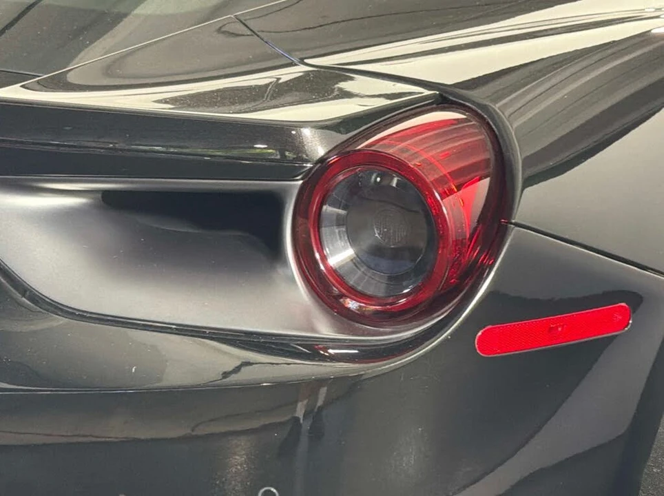 2018 Ferrari 488 GTB - Image 10 of 31