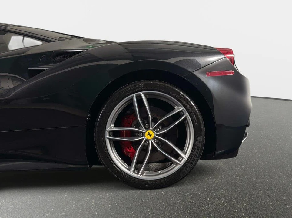 2018 Ferrari 488 GTB - Image 15 of 31