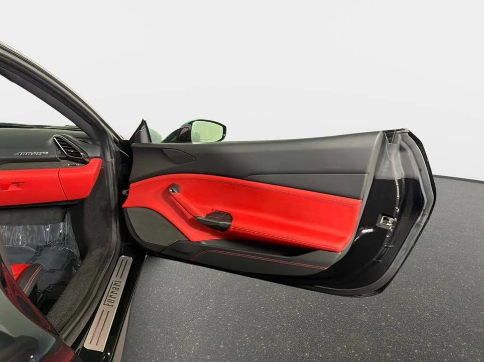 2018 Ferrari 488 GTB - Image 23 of 31