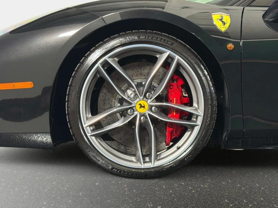 2018 Ferrari 488 GTB - Image 16 of 31