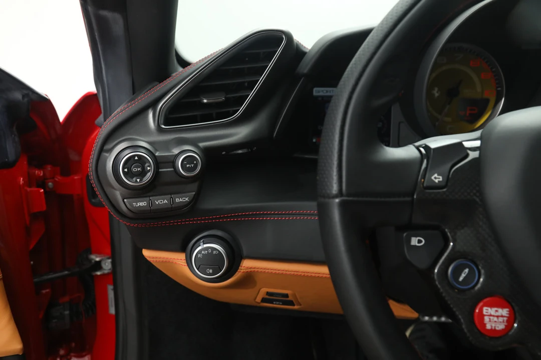 2018 Ferrari 488 GTB - Image 26 of 31