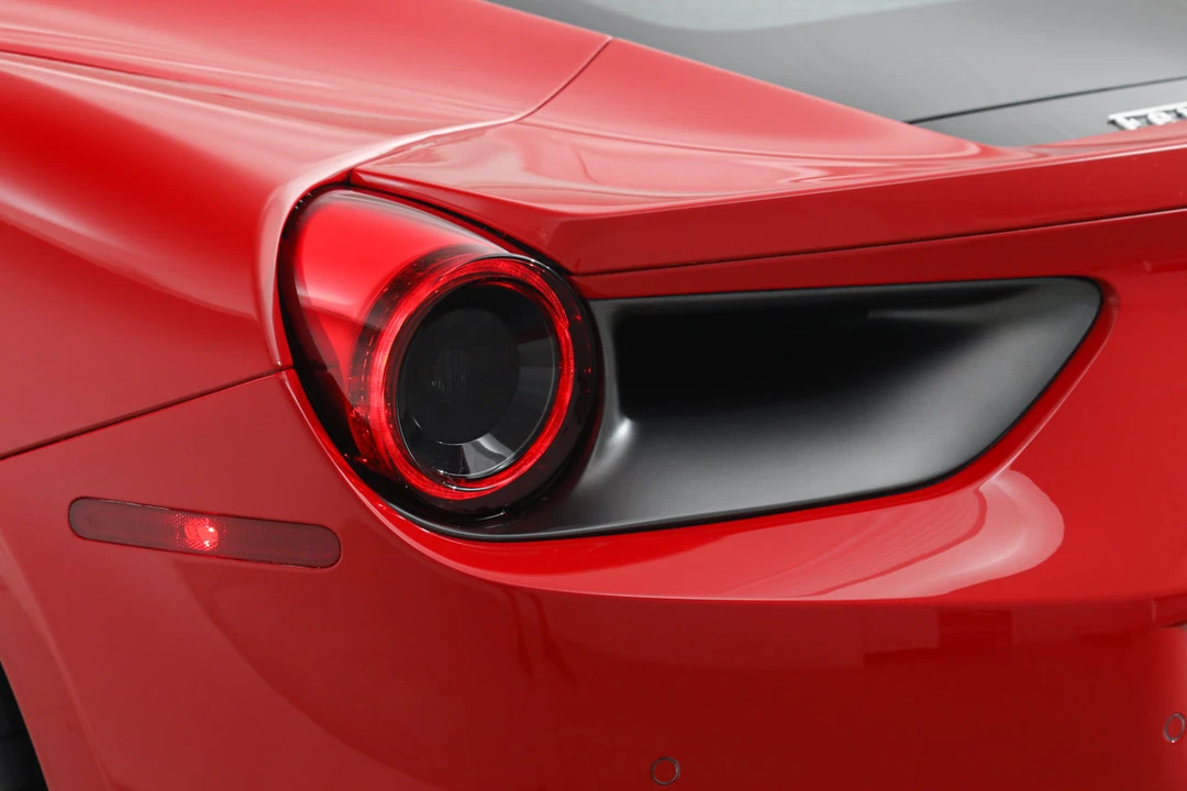 2018 Ferrari 488 GTB - Image 17 of 31