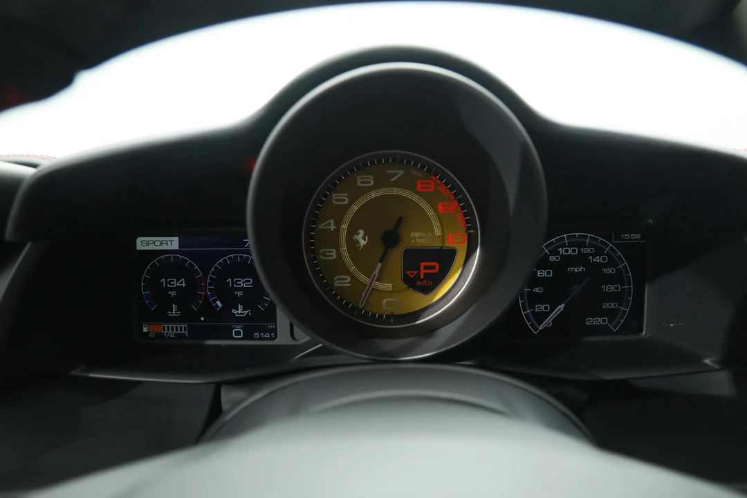 2018 Ferrari 488 GTB - Image 25 of 31
