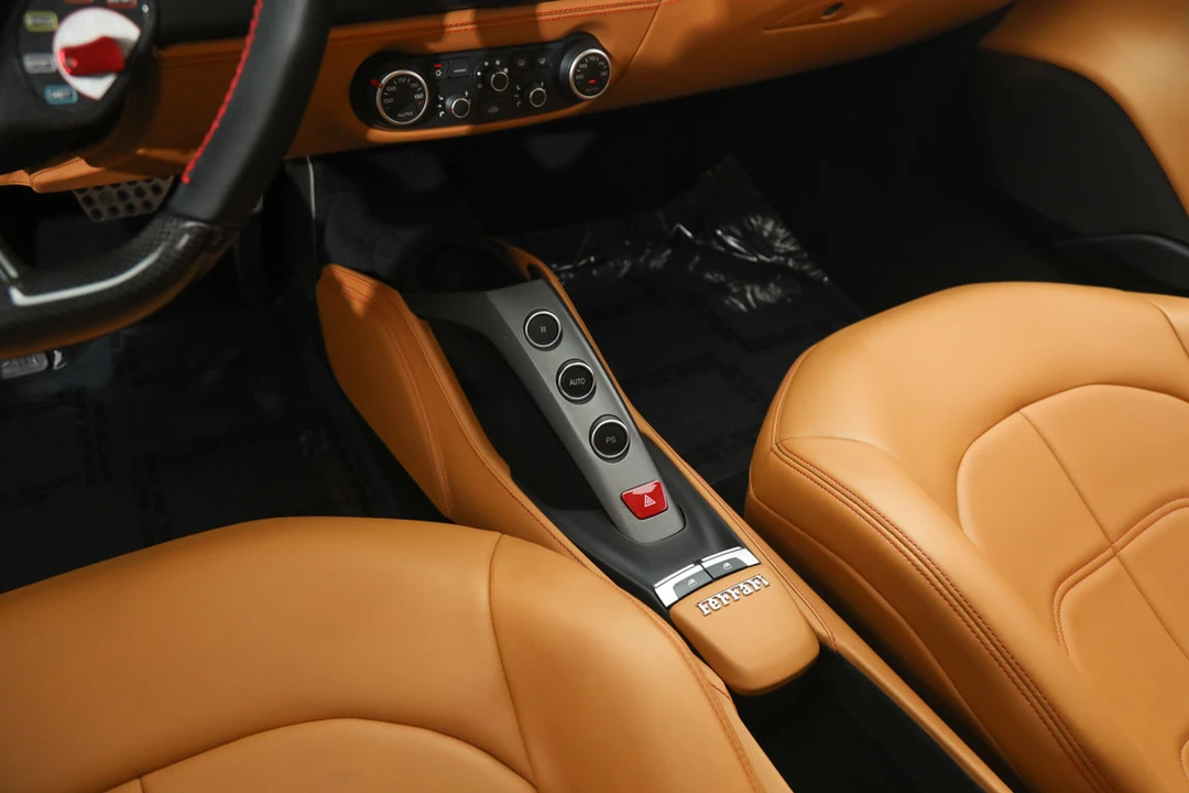 2018 Ferrari 488 GTB - Image 27 of 31