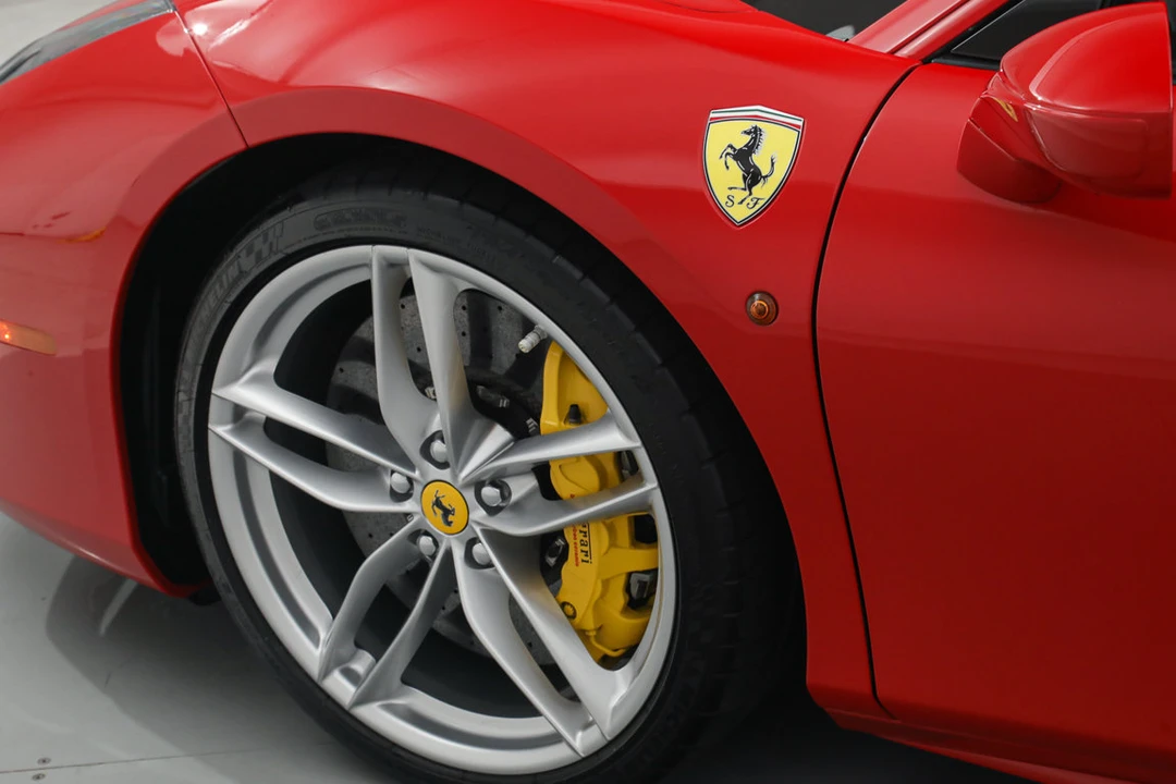 2018 Ferrari 488 GTB - Image 15 of 31