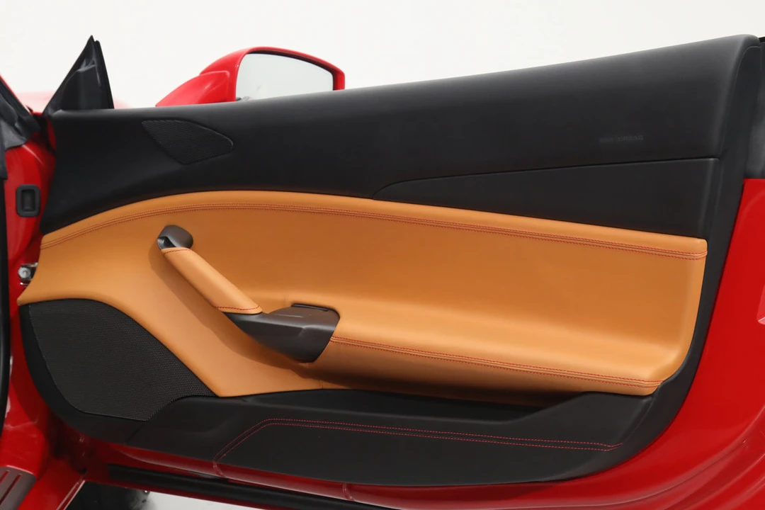 2018 Ferrari 488 GTB - Image 19 of 31