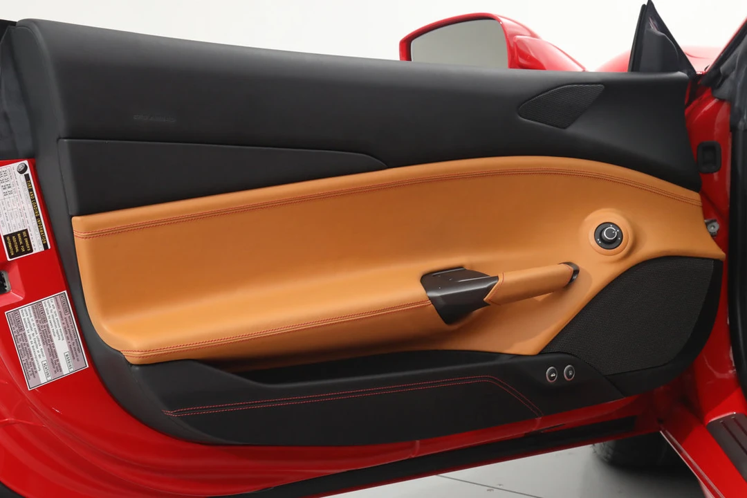 2018 Ferrari 488 GTB - Image 23 of 31