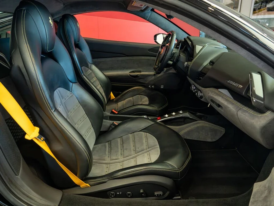 2018 Ferrari 488 GTB - Image 18 of 26