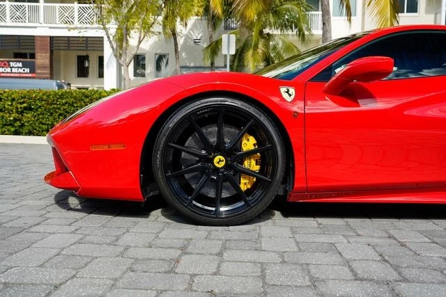 2018 Ferrari 488 GTB - Image 13 of 21