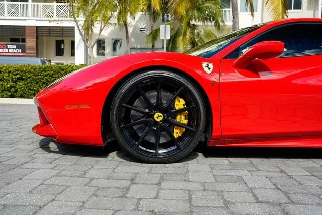 2018 Ferrari 488 GTB - Image 13 of 31