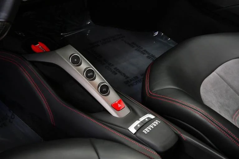 2018 Ferrari 488 GTB - Image 12 of 16