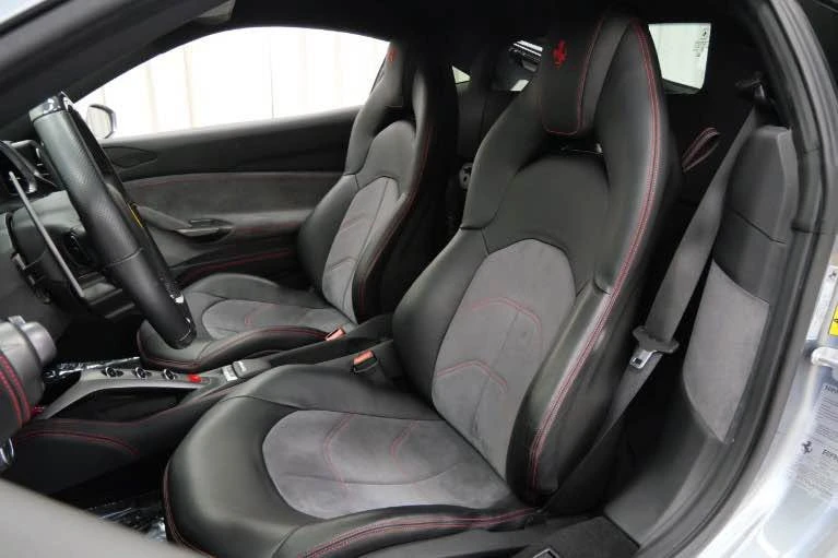 2018 Ferrari 488 - Image 9 of 13