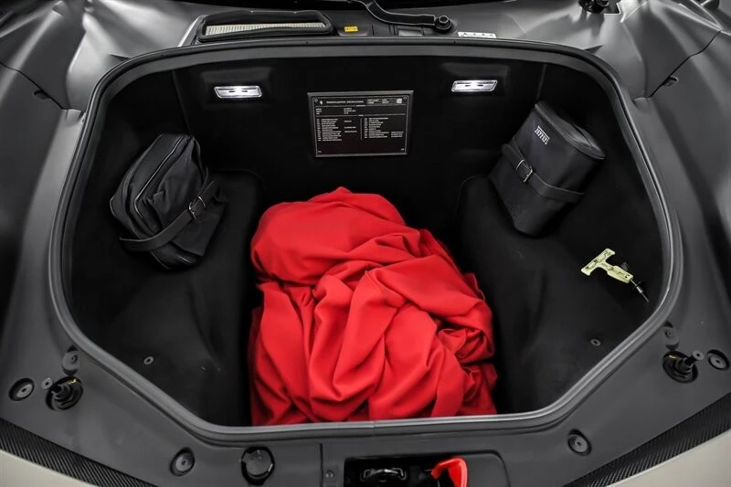 2018 Ferrari 488 GTB - Image 16 of 31
