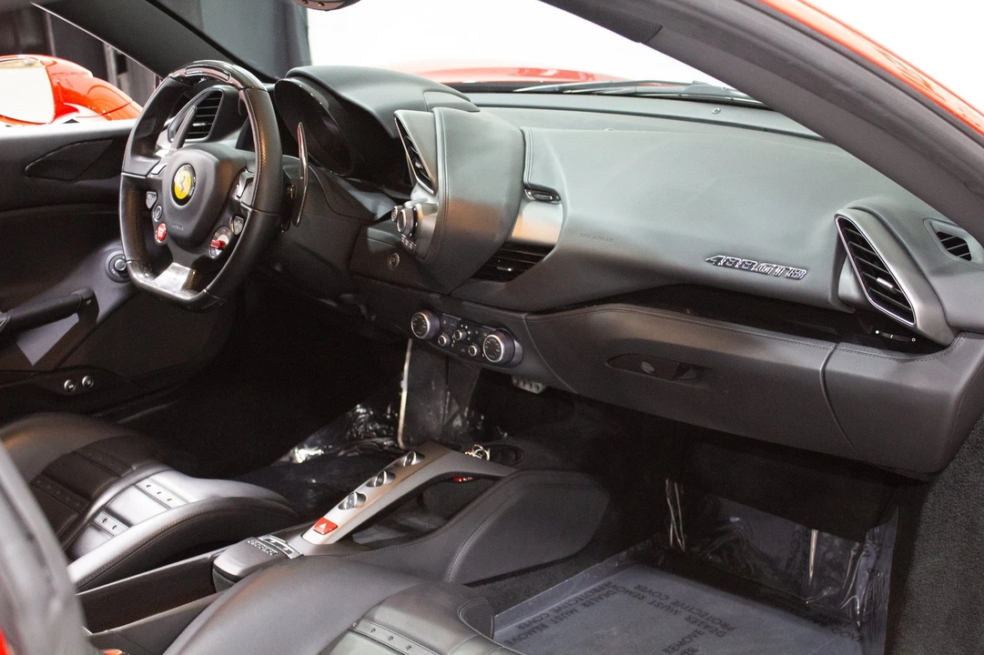 2018 Ferrari 488 GTB - Image 15 of 31