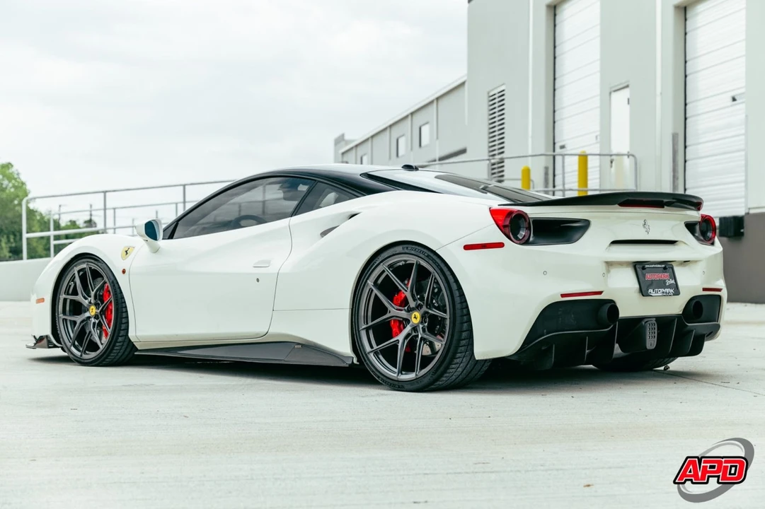 2018 Ferrari 488 GTB - Image 10 of 12