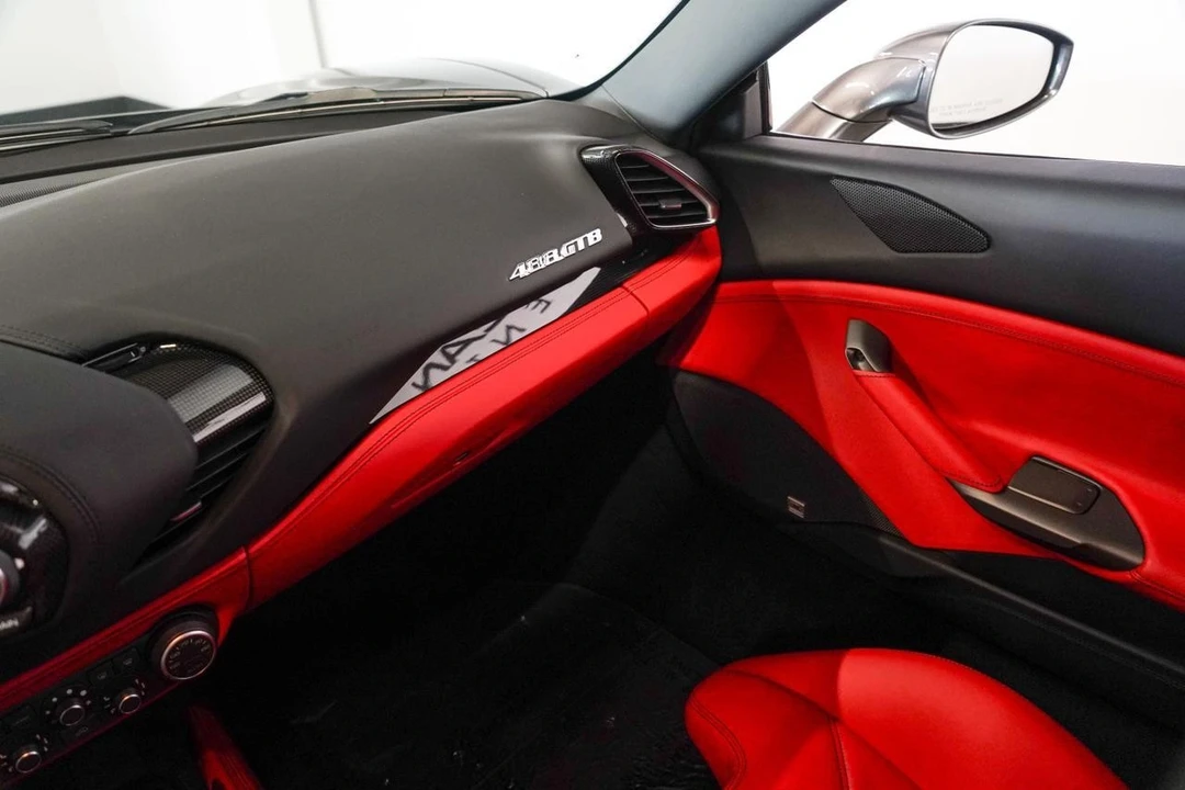 2018 Ferrari 488 GTB - Image 13 of 21