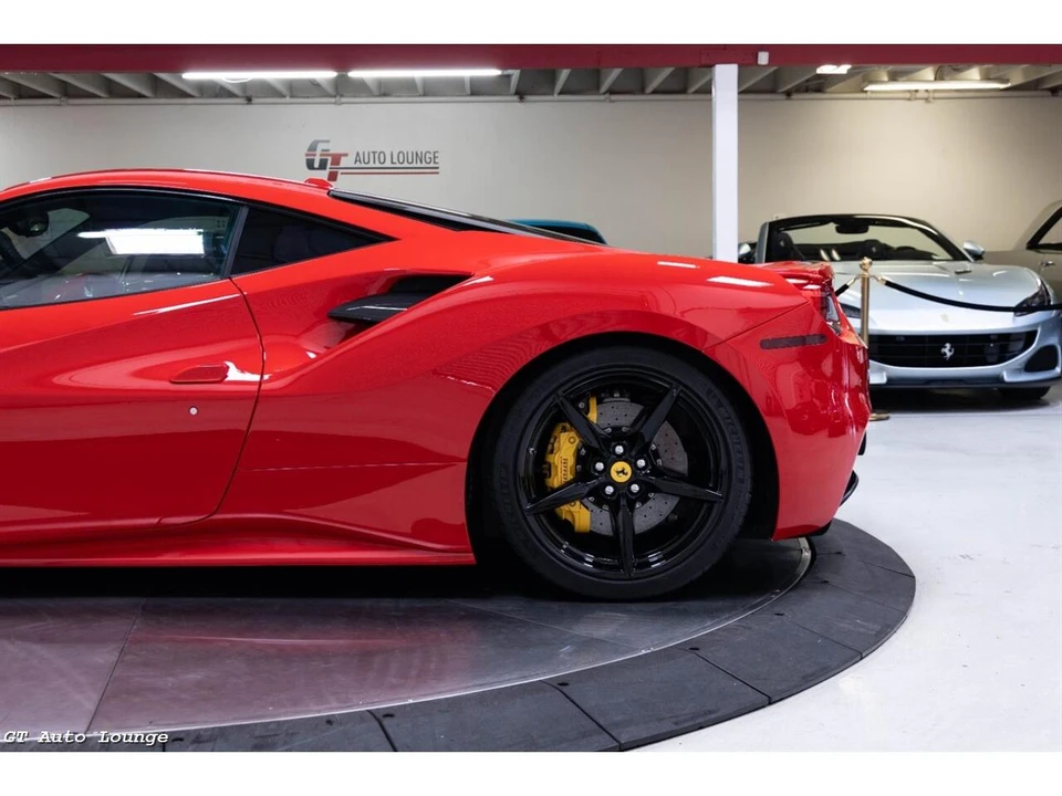 2018 Ferrari 488 GTB - Image 10 of 31