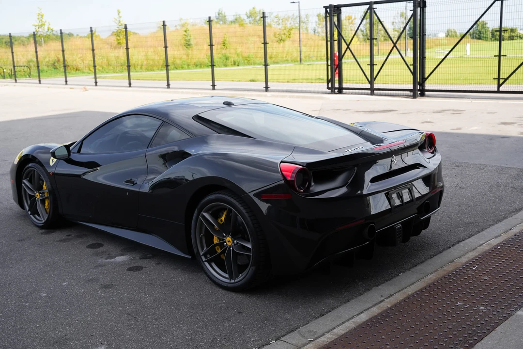 2018 Ferrari 488 GTB - Image 27 of 31