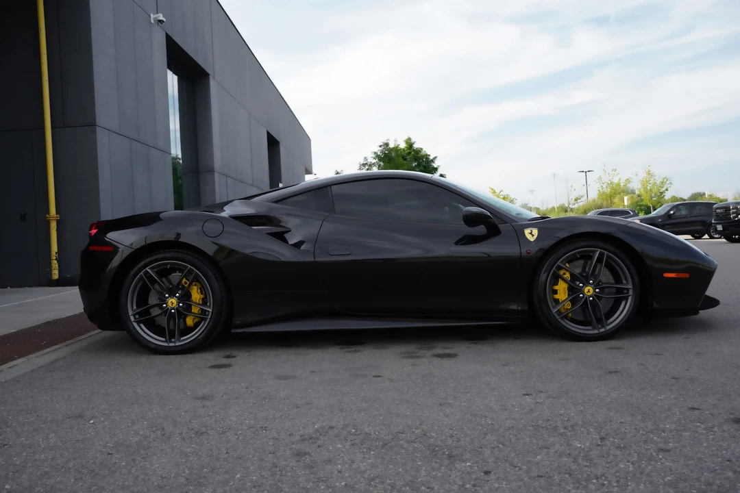 2018 Ferrari 488 GTB - Image 14 of 31