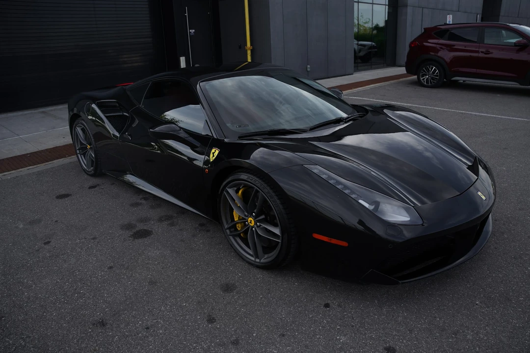 2018 Ferrari 488 GTB - Image 10 of 31