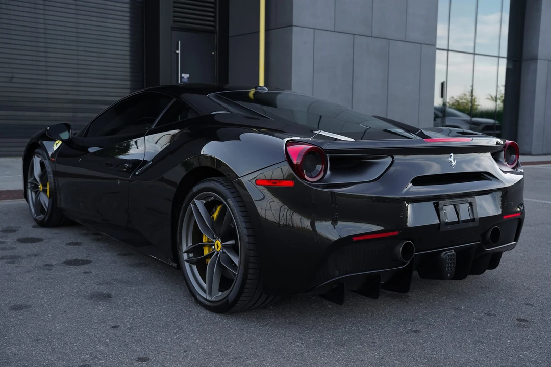 2018 Ferrari 488 GTB - Image 26 of 31