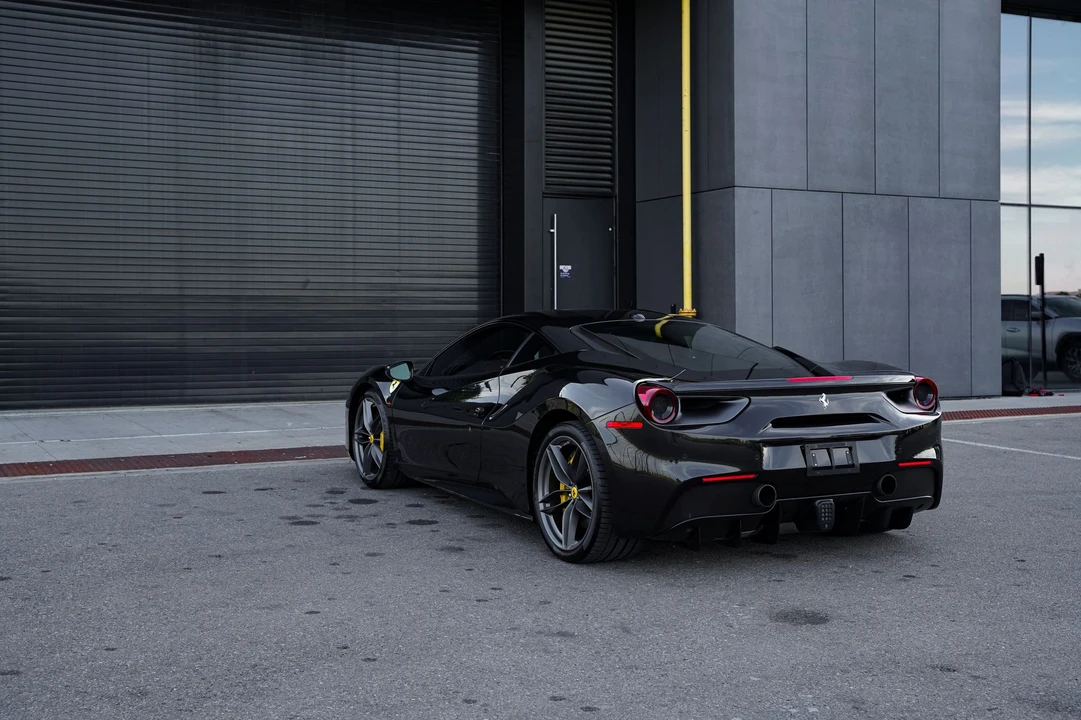 2018 Ferrari 488 GTB - Image 28 of 31