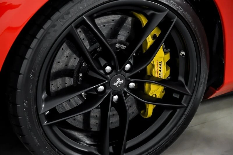 2018 Ferrari 488 GTB - Image 16 of 31