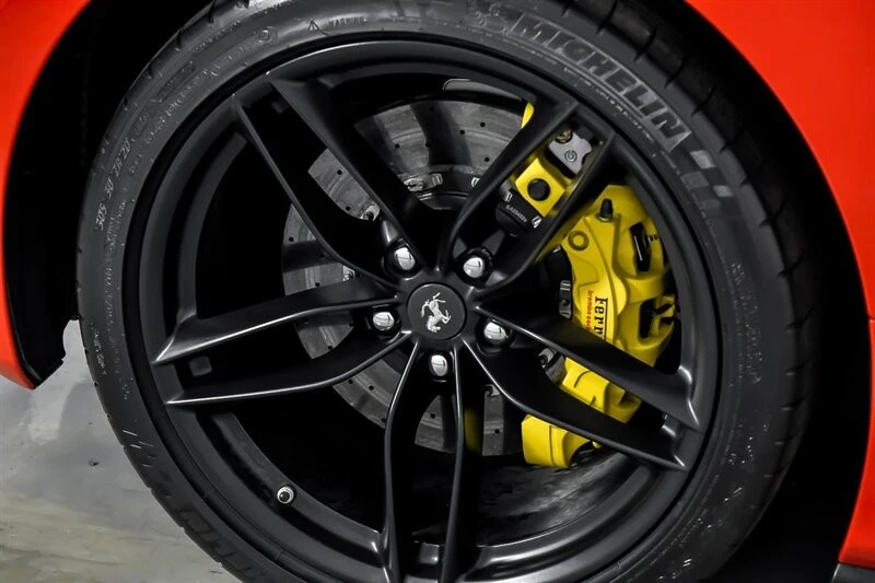 2018 Ferrari 488 GTB - Image 18 of 31