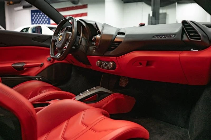 2018 Ferrari 488 GTB - Image 11 of 20