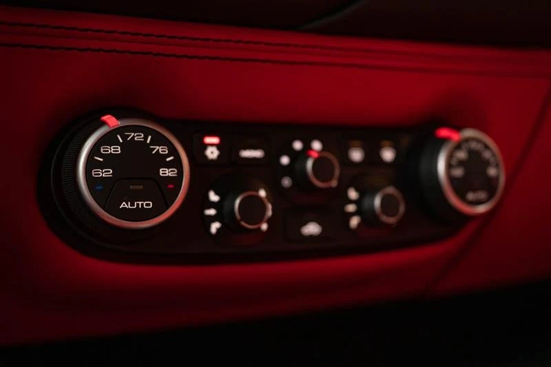 2018 Ferrari 488 GTB - Image 17 of 20