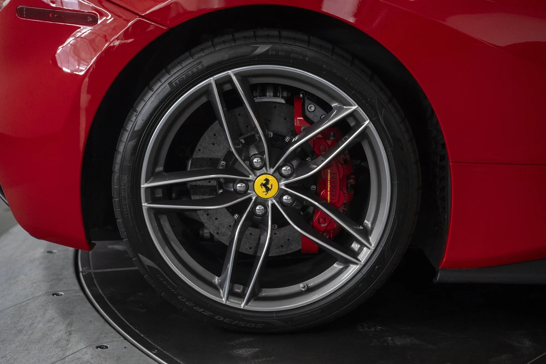 2018 Ferrari 488 GTB - Image 16 of 31