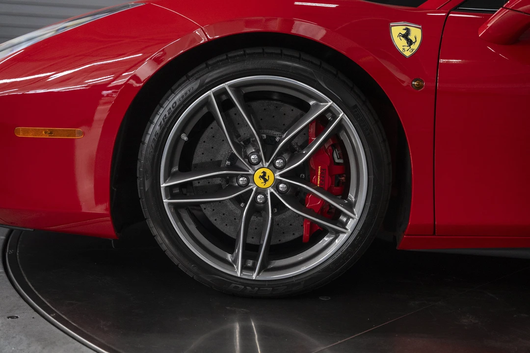 2018 Ferrari 488 GTB - Image 18 of 31