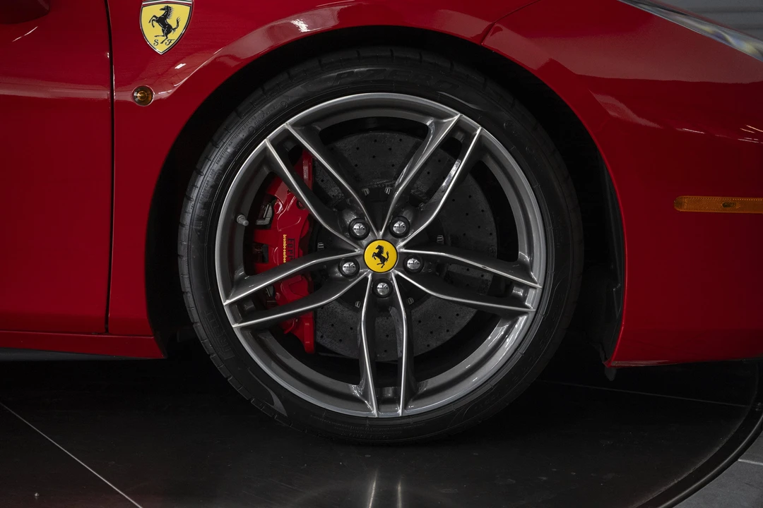 2018 Ferrari 488 GTB - Image 17 of 31